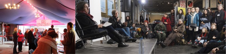 Eine Collage aus zwei Bildern: 1) etwa zehn Menschen halten sich in einem beleuchteten großen Zelt auf, einige unterhalten sich, ein Plakat mit "No Smoking" hängt über dem offenen Eingang, 2) eine Podiumsdiskussion mit zwei Menschen auf der Bühne, davor stehen und sitzen etwas 15 Menschen
